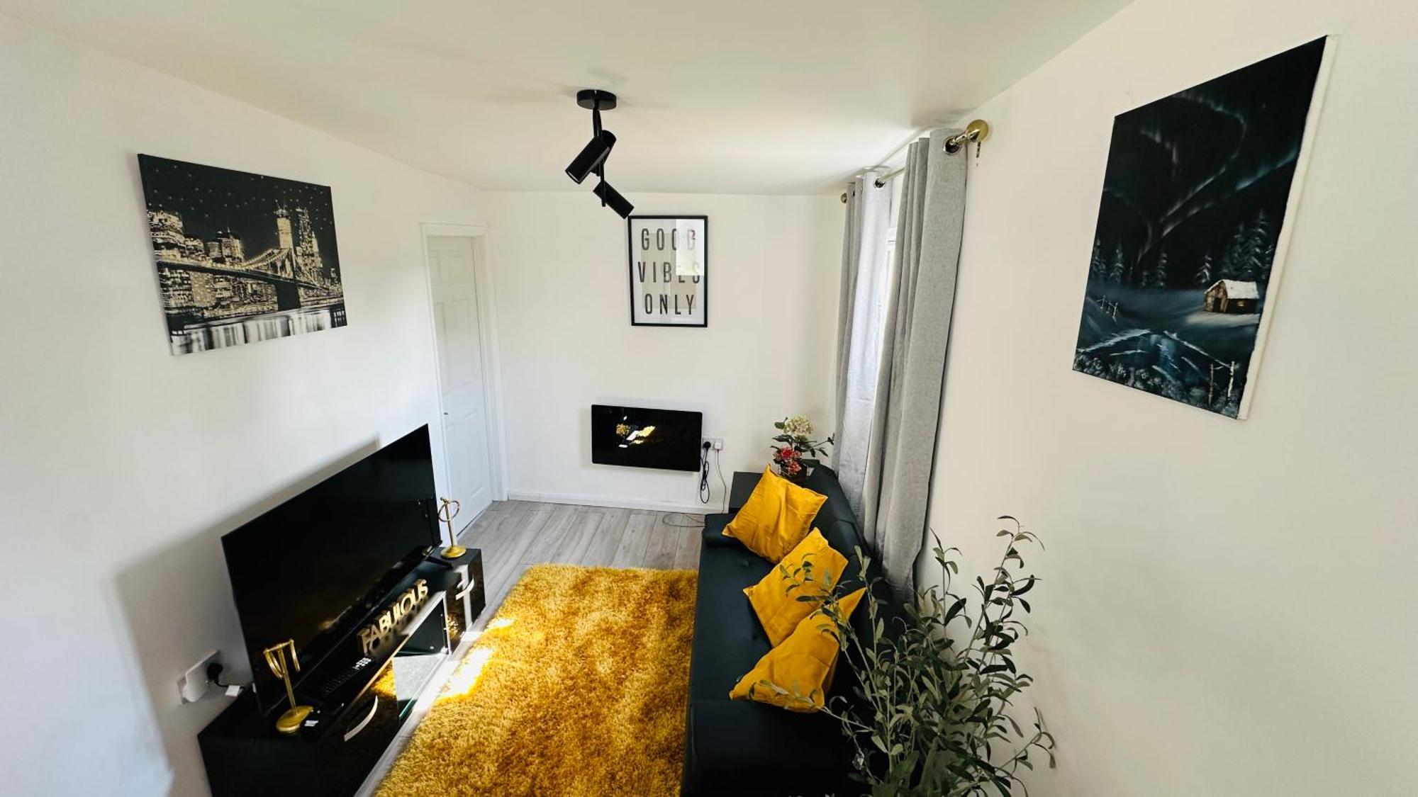 Cosy And Comfy Appartement Londen Buitenkant foto